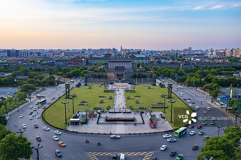 西安永宁门航拍全貌图片素材