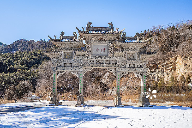北京吉祥寺的牌楼图片素材