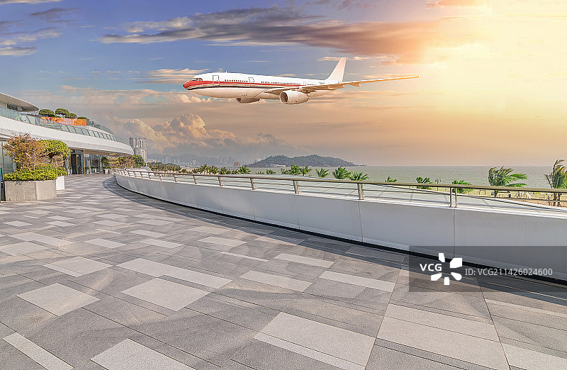 珠海海边城市阳台图片素材