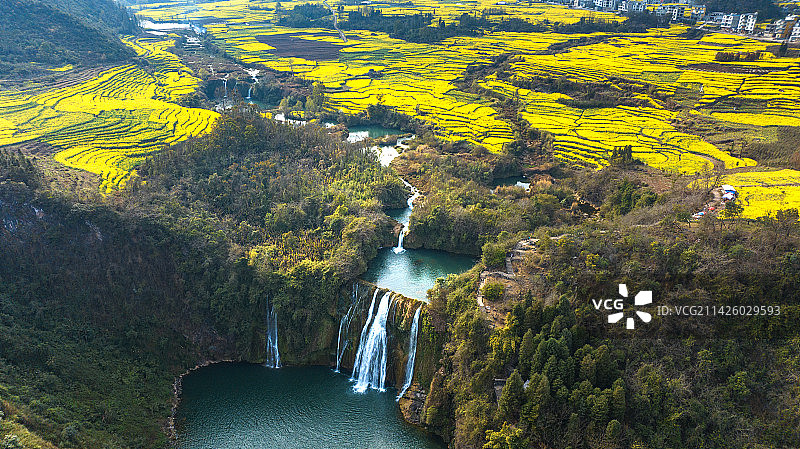 云南罗平九龙瀑布群图片素材