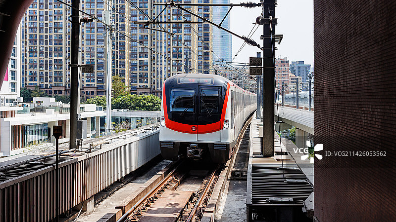 深圳地铁4号线红山站图片素材