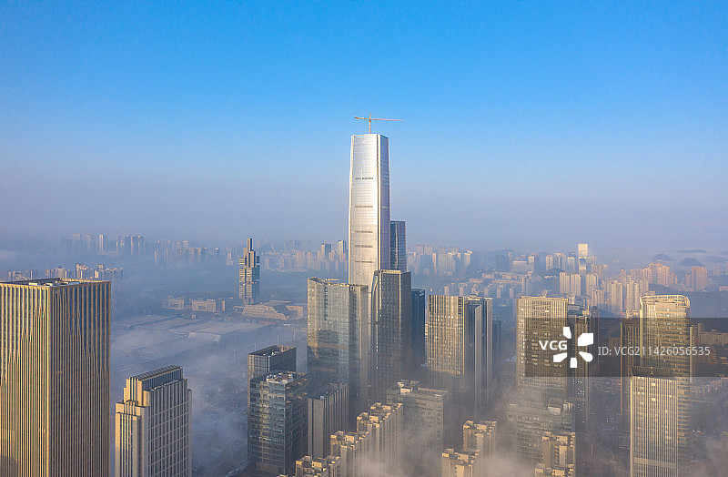 贵阳市观山湖区金融城云海和城市建筑图片素材