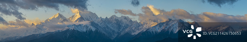 梅里雪山图片素材