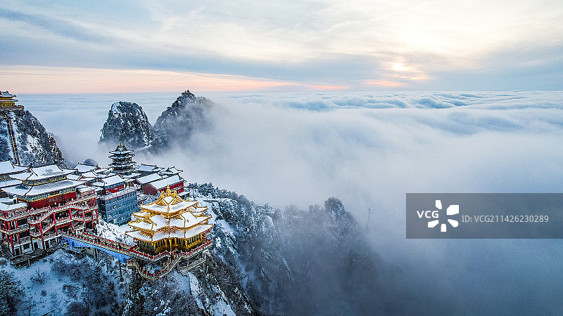 老君山金顶图片素材