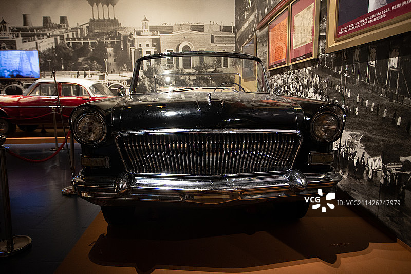 中国第一期红旗轿车图片素材