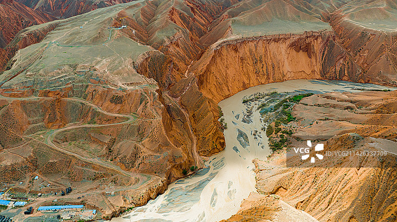 新疆昌吉努尔加大峡谷图片素材