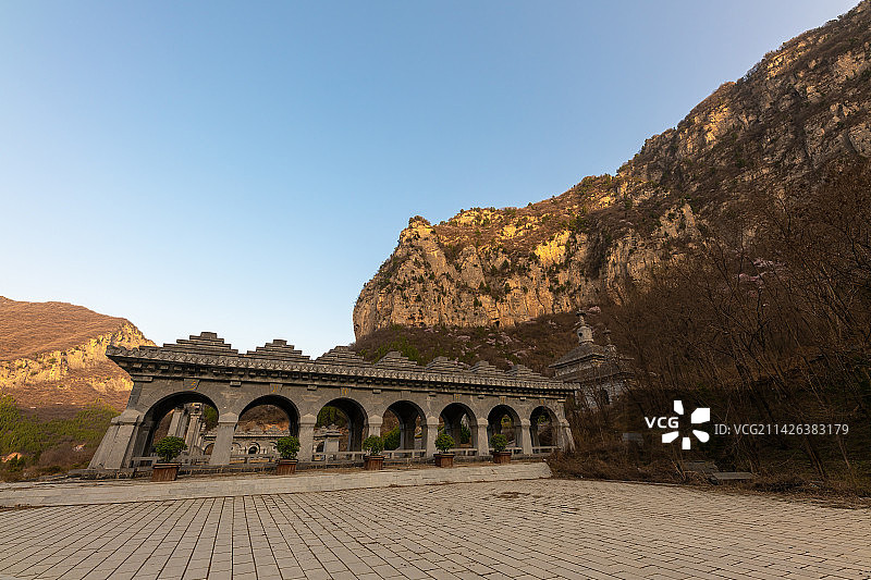 郑州巩义青龙山慈云寺建筑 春天图片素材