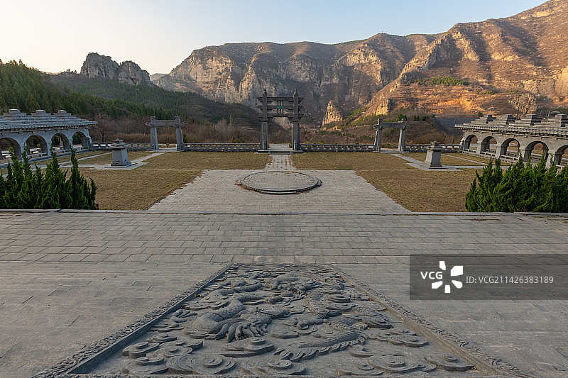 郑州巩义青龙山慈云寺建筑 春天图片素材