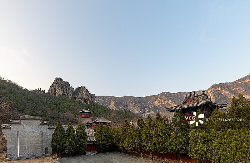郑州巩义青龙山慈云寺建筑 春天图片素材