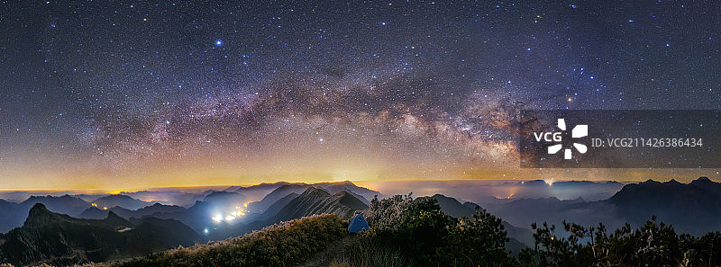 太子尖的银河拱桥图片素材