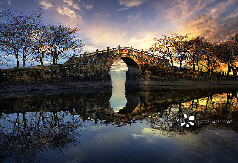 烟花三月～长春桥图片素材