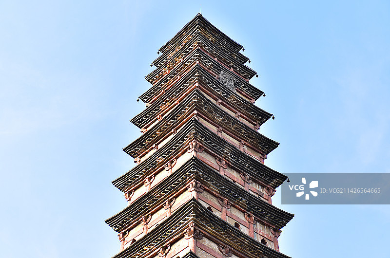 四川省南充市鹤鸣山景区白塔公园宝寿寺宋代白塔图片素材