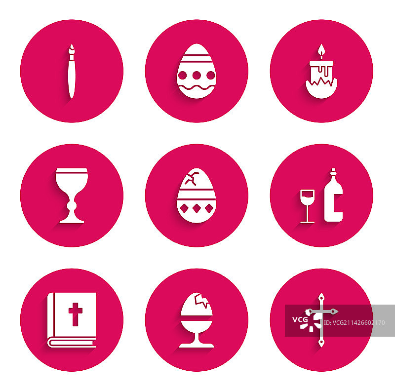 破碎的鸡蛋、架子上的鸡和十字架图片素材