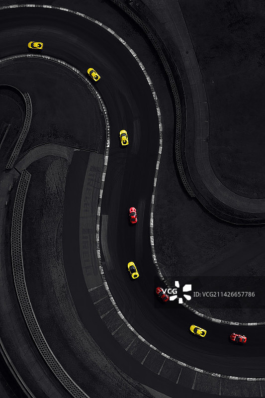 航拍赛车图片素材