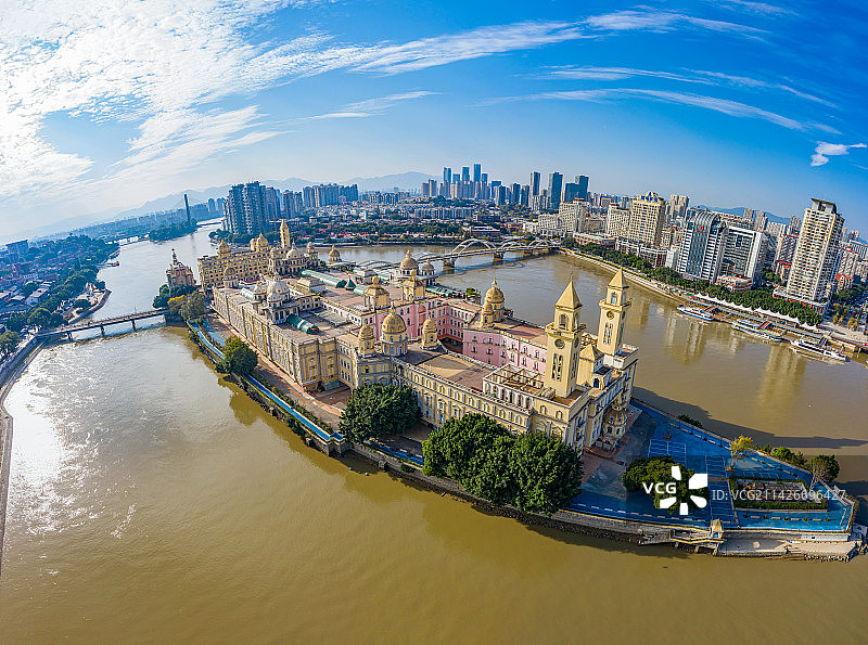 航拍福州中洲岛及福州解放大桥 江心沙洲岛屿 仿欧式古典建筑 童话城堡岛屿图片素材