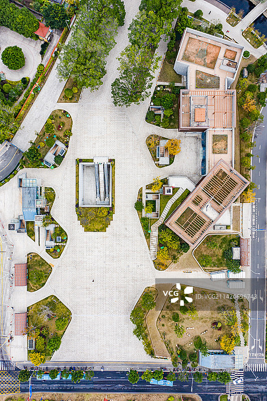 航拍福建福州鼓山风景区游客集散广场图片素材