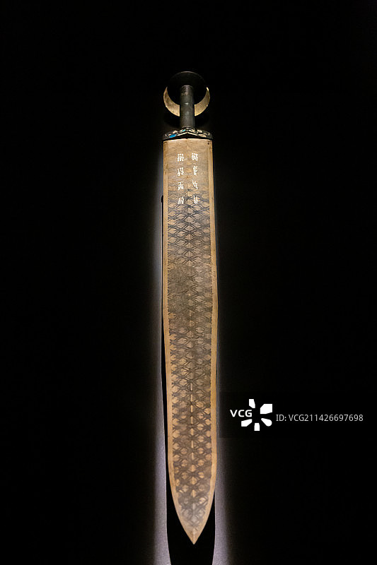 越王勾践剑 春秋晚期越国青铜器 湖北省博物馆藏 荆州望山楚墓群出土图片素材