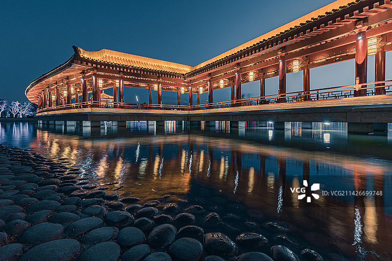 西安大唐芙蓉园古建筑城市风光夜景图片素材