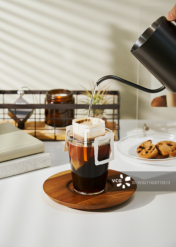 挂耳咖啡冲泡图片素材