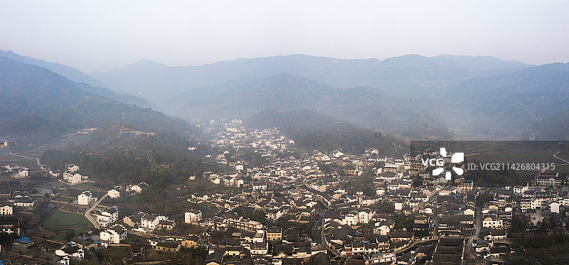 安徽查济古村晨曦云雾航拍图片素材