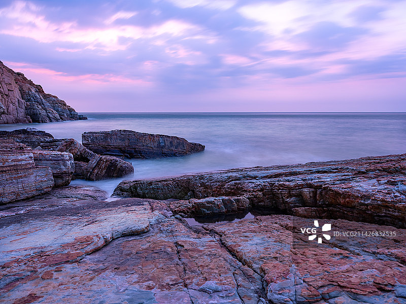 山东省青岛崂山海边礁石图片素材