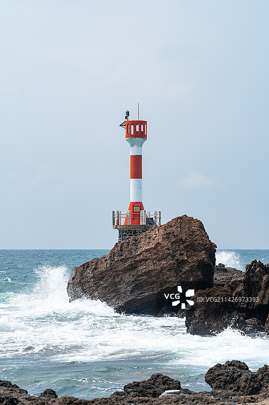 涠洲岛海中灯塔图片素材