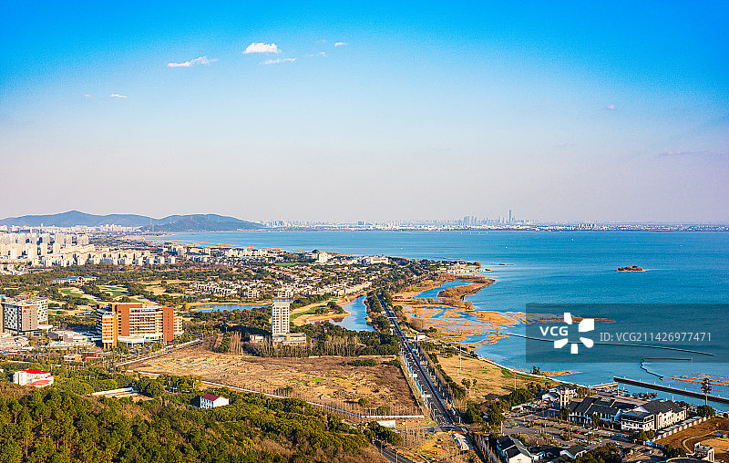 江苏苏州春天渔洋山太湖山水日落自然风光图片素材