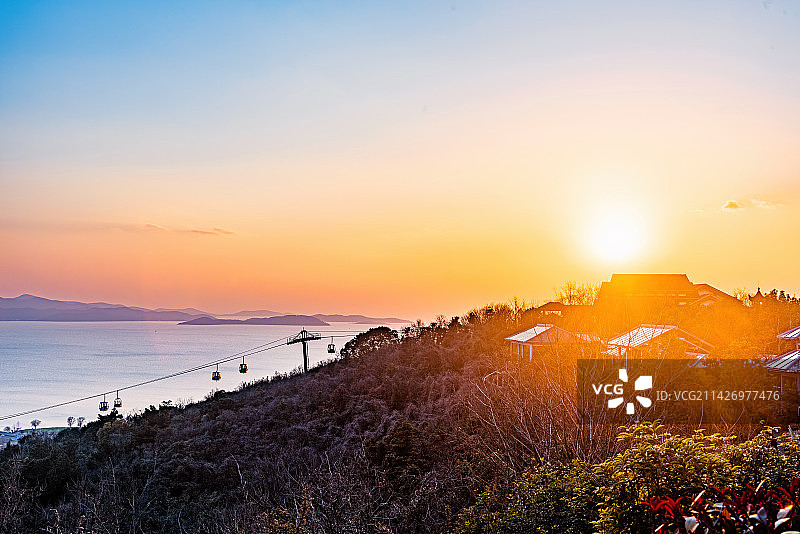江苏苏州春天渔洋山太湖山水日落自然风光图片素材
