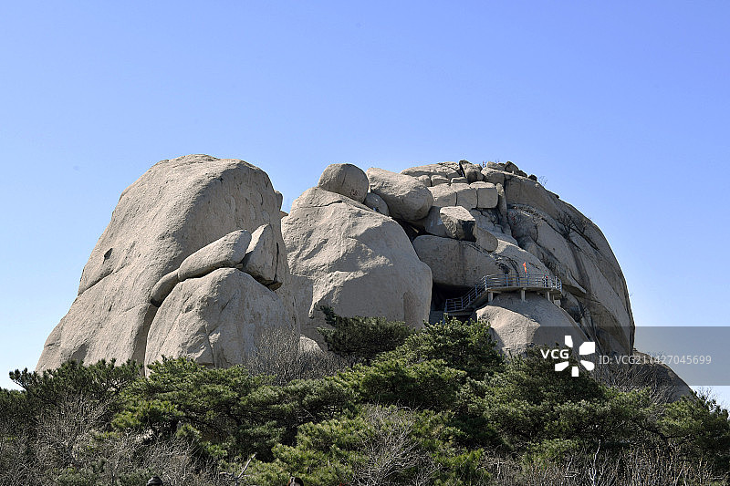 中国国家地质公园山东济宁邹城市峄山奇石景观图片素材