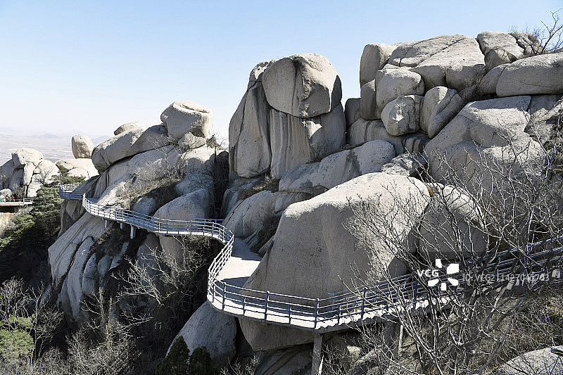 中国国家地质公园山东济宁邹城市峄山奇石景观图片素材