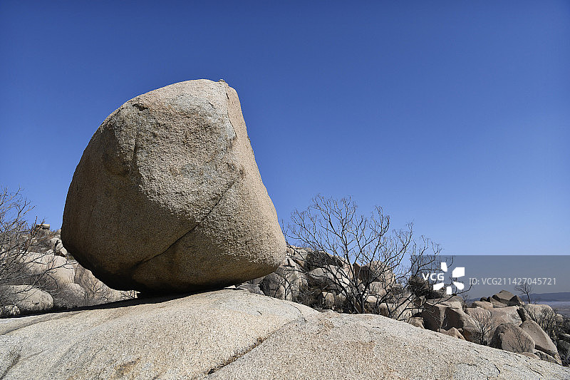 中国国家地质公园山东济宁邹城市峄山奇石景观图片素材