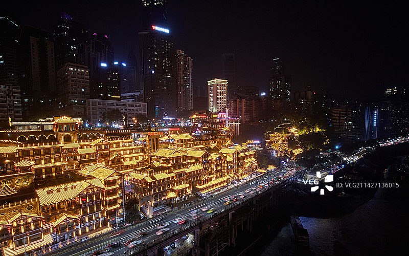 夜晚的重庆洪崖洞风景图片素材