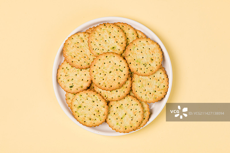 圆形薄脆香葱饼干图片素材