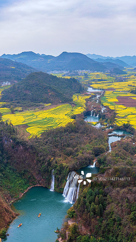云南罗平——九龙瀑布与油菜花的故事图片素材