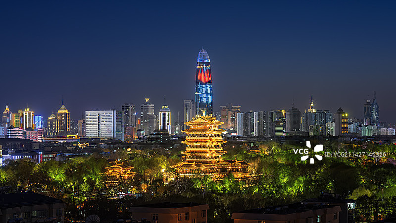 超然楼&济南绿地中心图片素材