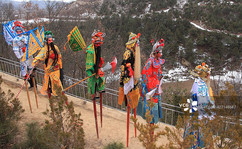 高跷表演图片素材