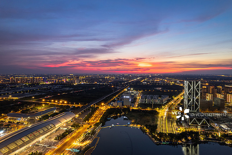 江苏省常州高铁新城、常州北站晚霞图片素材