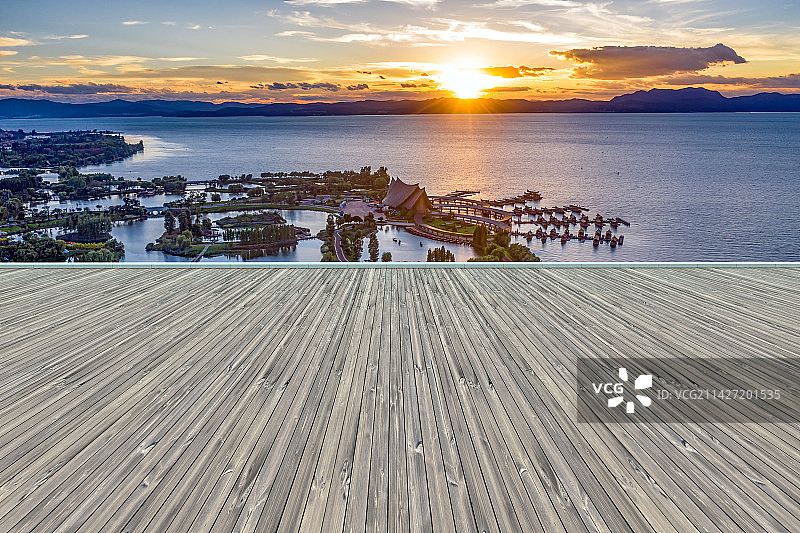 云南昆明滇池户外道路平台图片素材