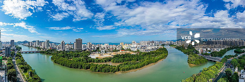 航拍海南三亚红树林公园 三亚城市乐园儿童公园 水上红树林栈道天然氧吧图片素材