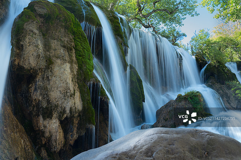 九寨沟诺日朗瀑布图片素材