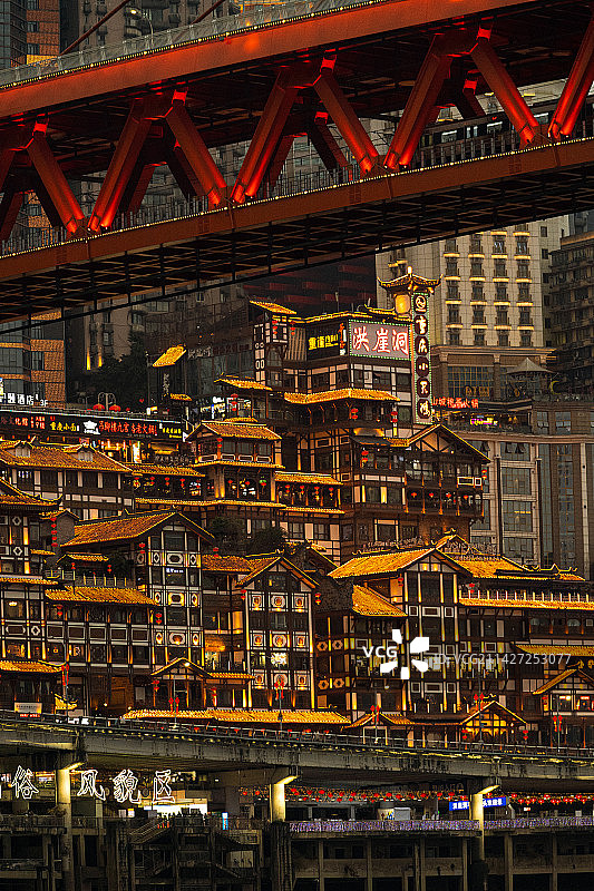 重庆洪崖洞与千厮门嘉陵江大桥图片素材