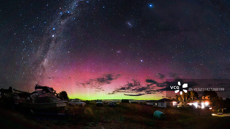 南半球银河拱桥南极光星云黄道光图片素材