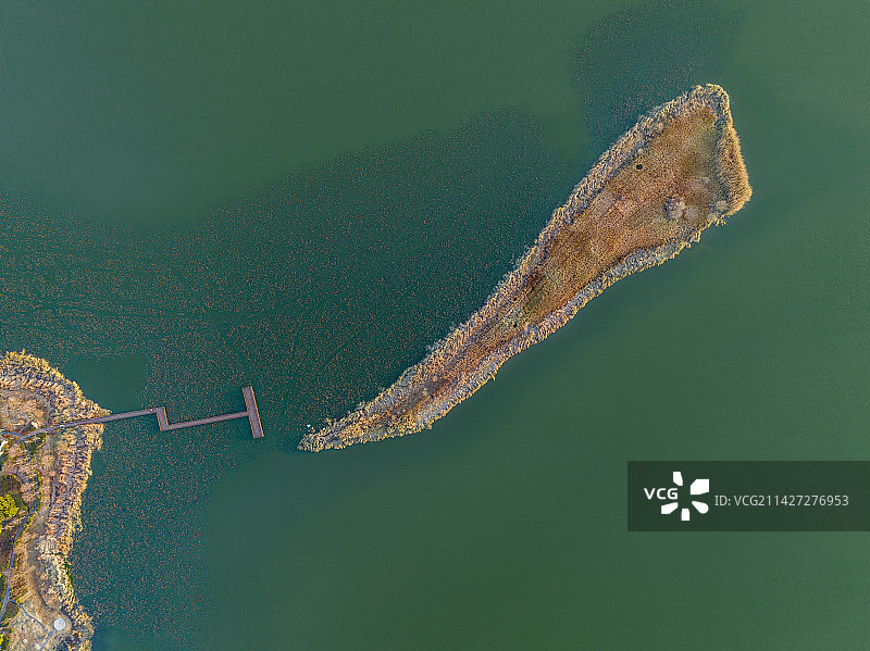 湖中小岛图片素材