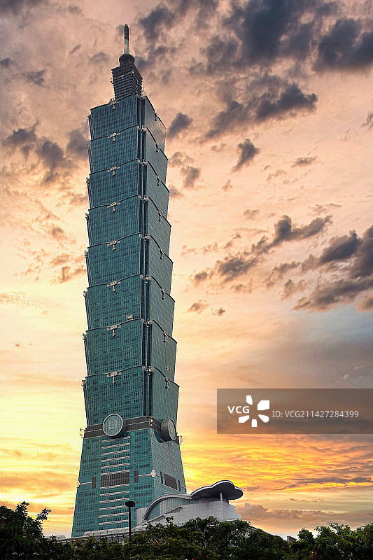 台湾台北101大厦绚丽近景风光图片素材