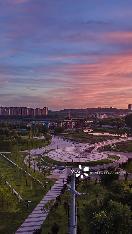 山东省烟台市福山区清洋河夹河象牙桥广场日落晚霞航拍图片素材