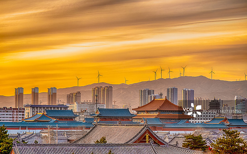 日落时分的大同古城图片素材