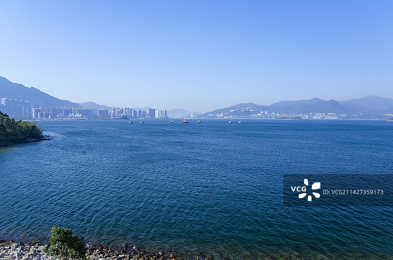 香港大埔区大美督海景远山自然风光图片素材