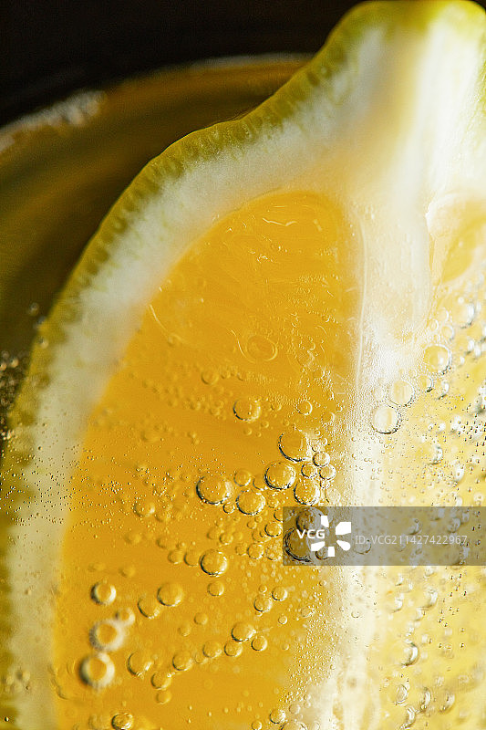 长饮杯、烈酒、鸡尾酒、奎宁水、食物和饮料图片素材