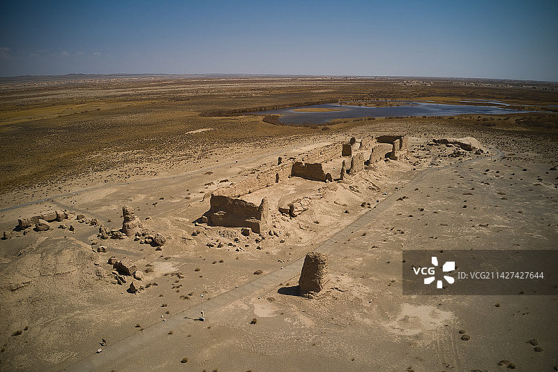 甘肃敦煌玉门关大方盘城图片素材