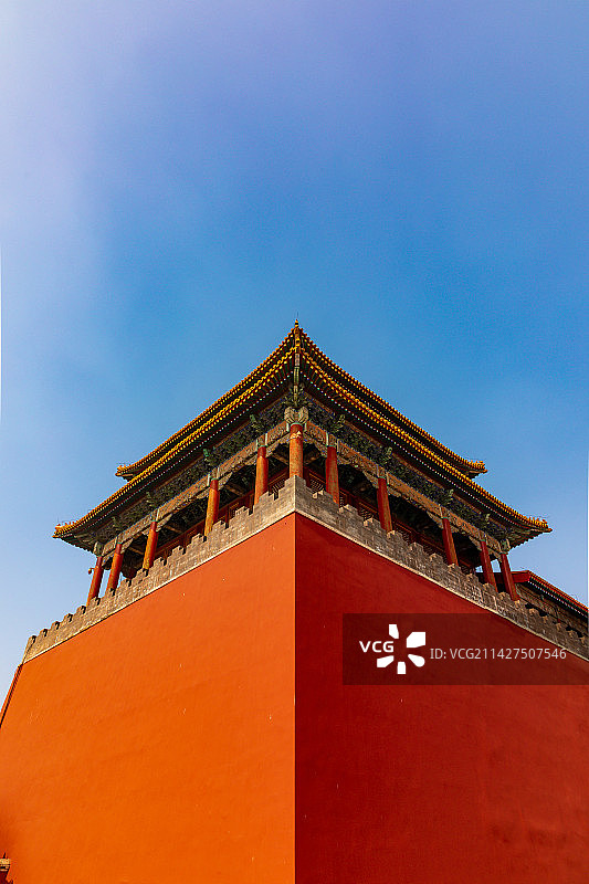 北京故宫紫禁城午门红色城墙角楼对称建筑图片素材